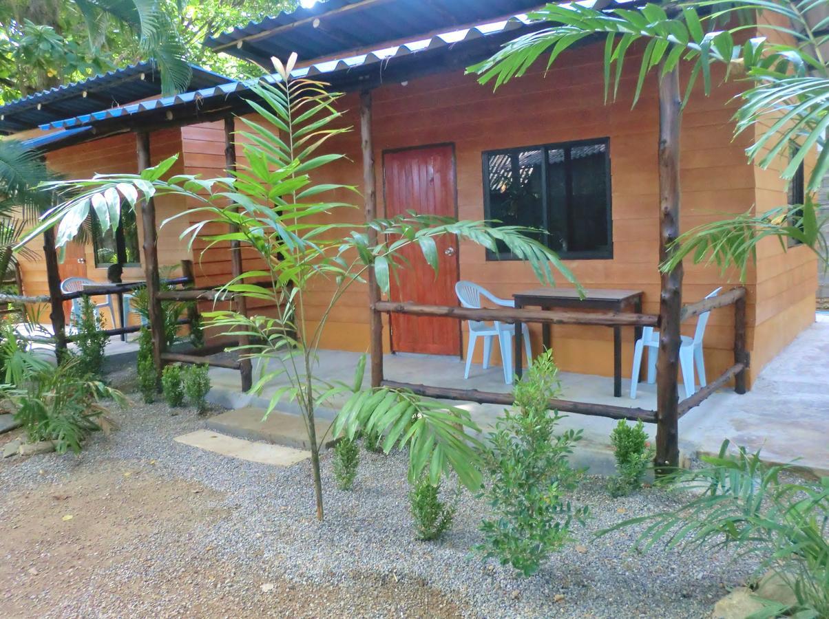 Hans Strand Bungalows 란타섬 외부 사진
